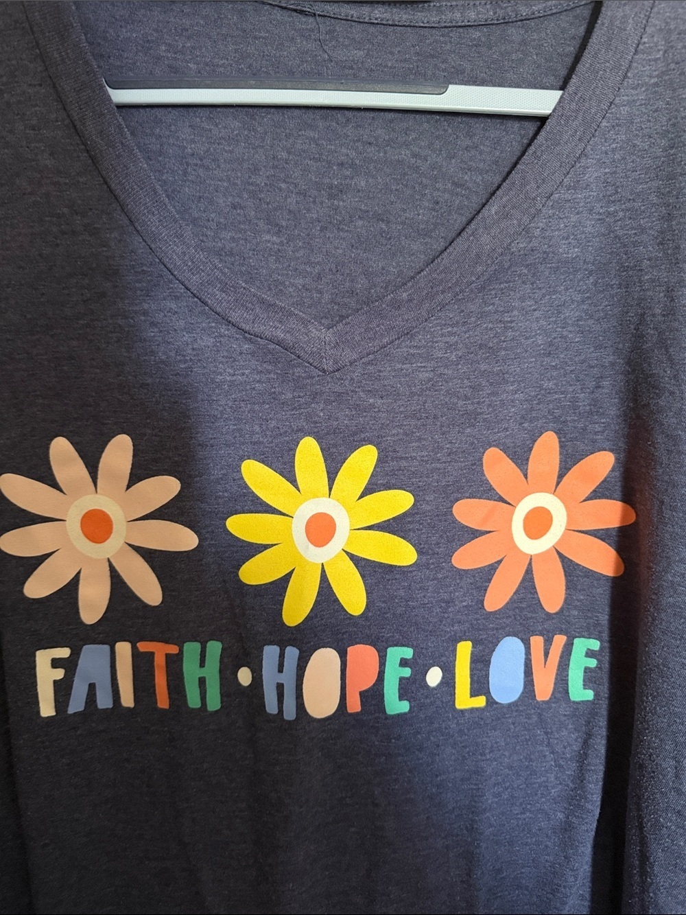 Love in Faith heathered navy 4X V-Neck Tee with Colorful Daisy Graphics - Picture 2 of 3